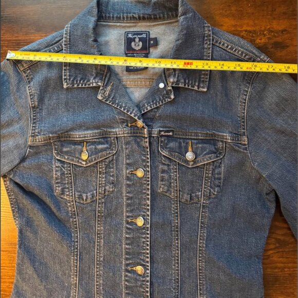 Facconable Women's Classic Faded Blue Denim Jean Jacket - Designed in France - Picture 6 of 10